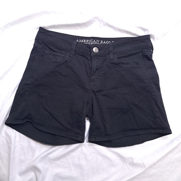 American Eagle | Black midi super stretch women's shorts - Picture 1 of 6